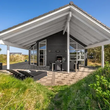 Tatania - 500m To The Fjord By Interhome